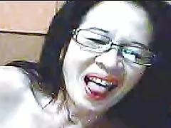 ჯენიფერ უკრავს თესლი